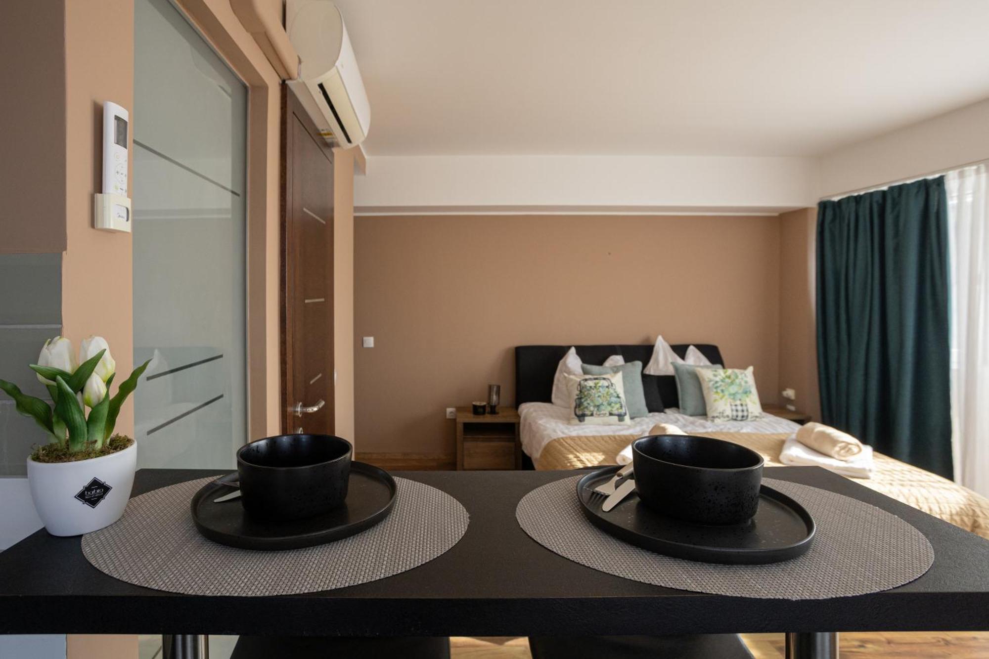 Hellowine Apartman II Eger Exteriör bild