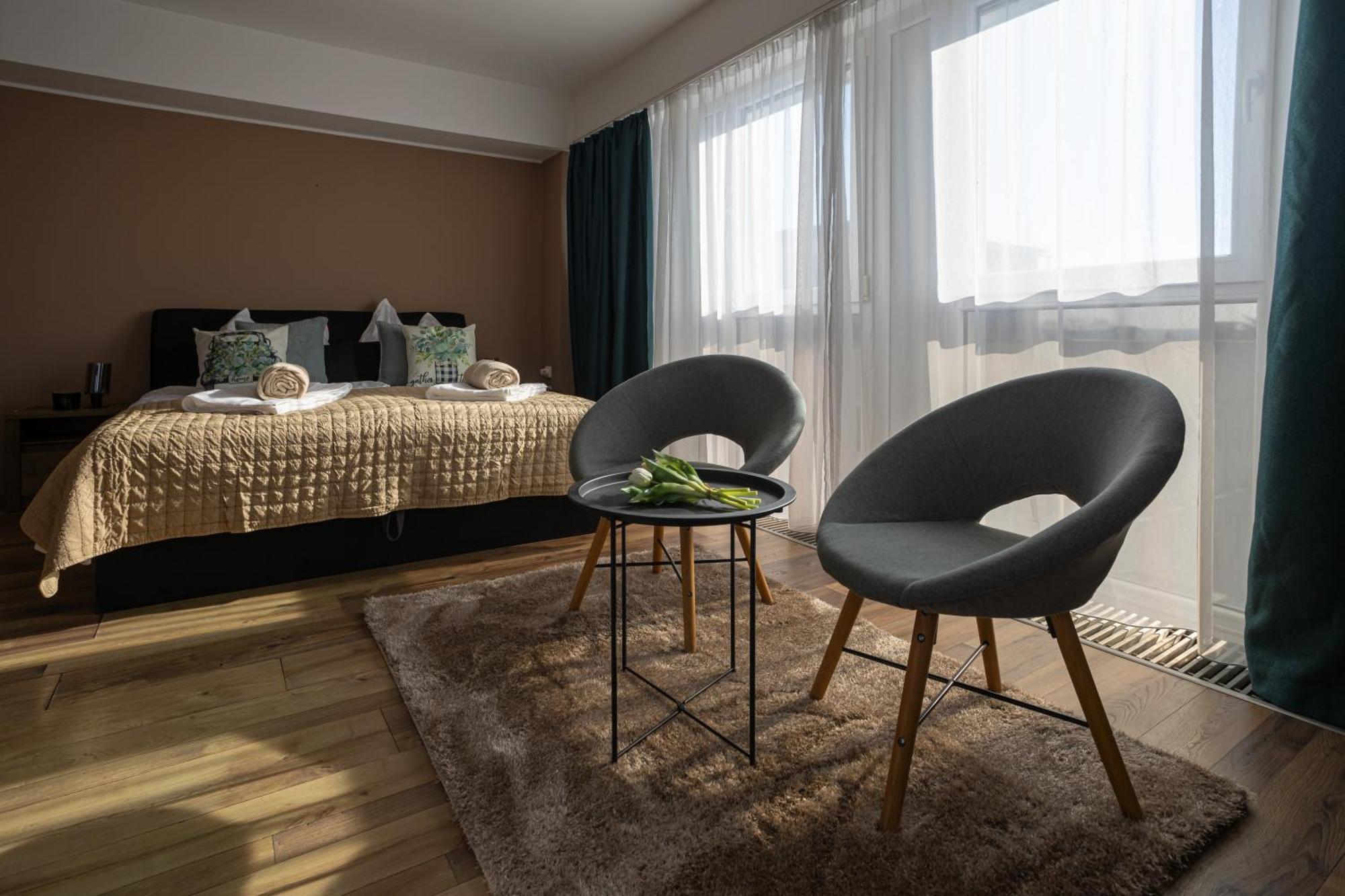 Hellowine Apartman II Eger Exteriör bild