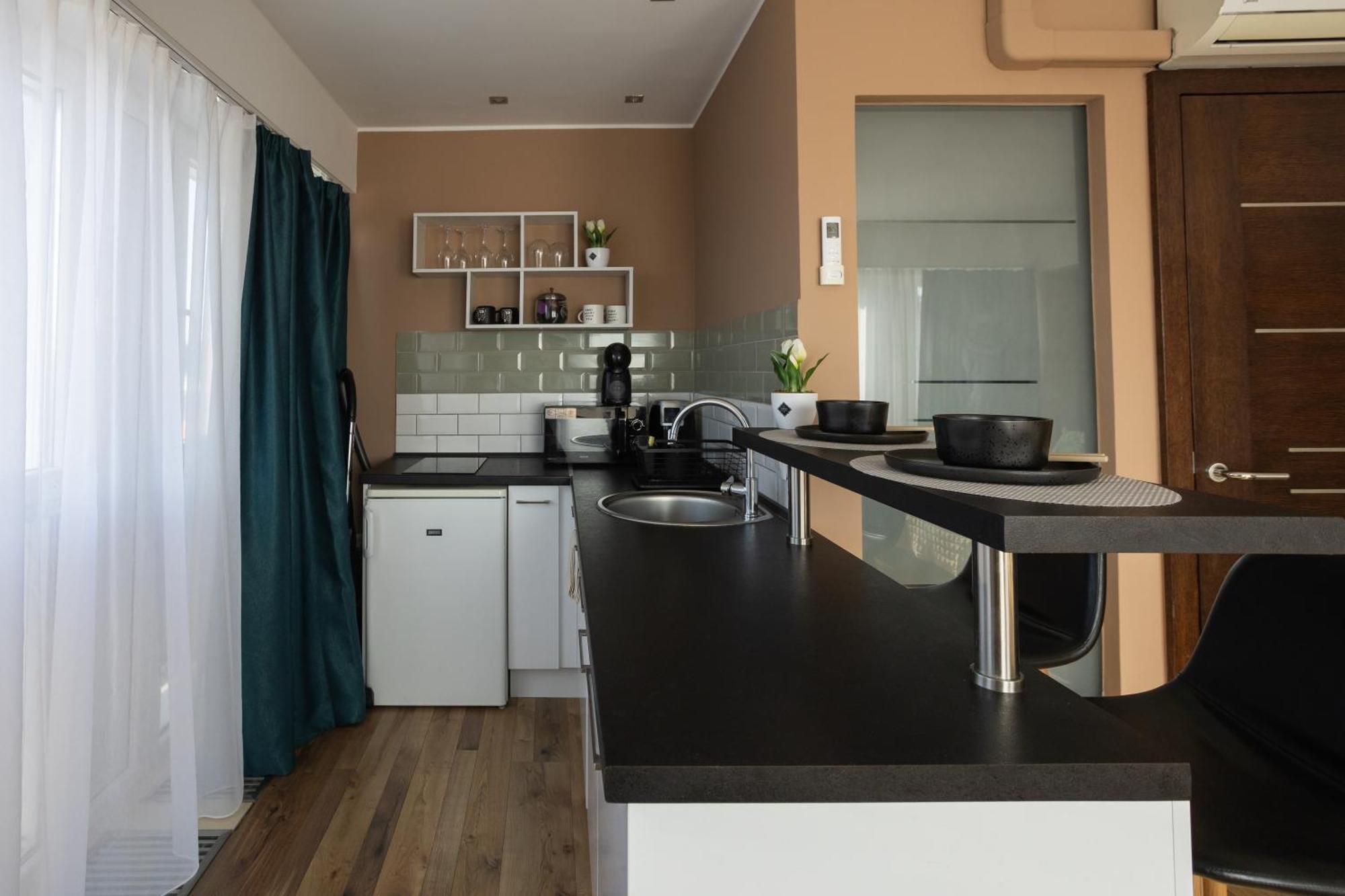 Hellowine Apartman II Eger Exteriör bild